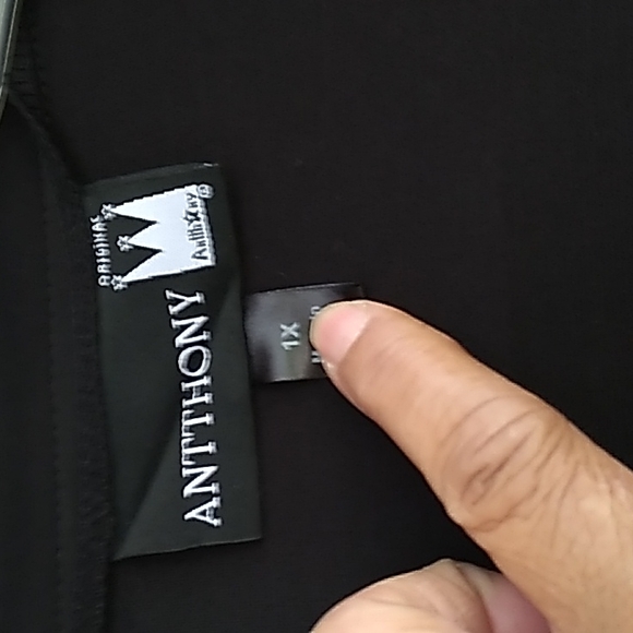 NWOT ANTTHONY Black Cardigan with Gold Buttons - Picture 2 of 6